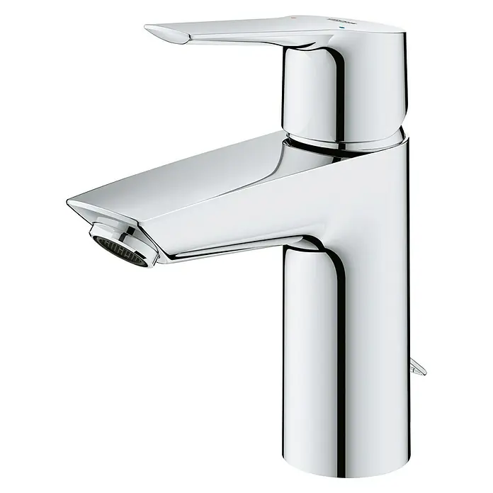 Grohe Start Grifo de lavabo - Cromo, Brillante - Primer plano de un grifo cromado moderno y elegante sobre un fondo negro. El grifo presenta superficies lisas y un diseño minimalista.