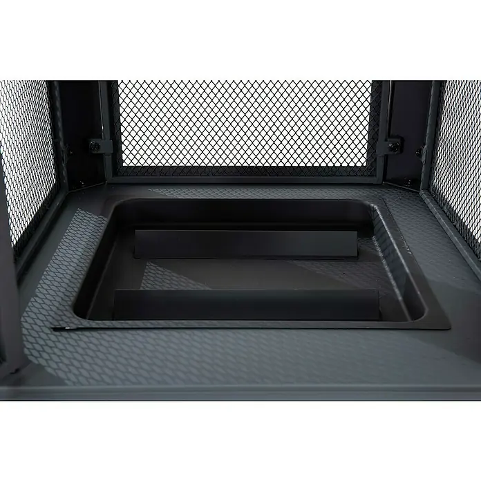 Feuerkorb MarseilleL x B x H: 66 x 66 x 102 cm, Schwarz - Nahaufnahme eines schwarzen Metall-Feuerkorbs mit einem Gitter für zusätzliche Sicherheit. Die Feuerstelle hat eine rechteckige Form.
