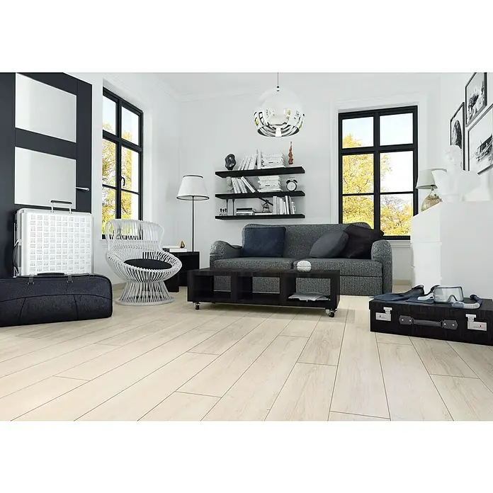 LOGOCLIC Laminado Roble Acapulco - 1.380 x 193 x 10 mm, AC4 - Elegante sala de estar con suelo de madera clara. El suelo añade calidez y un ambiente acogedor a la habitación y complementa el resto de la decoración.