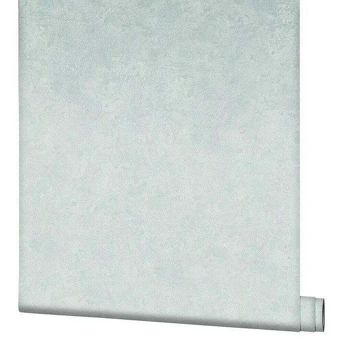 Marburg Sand & Stones Vliestapete Modernista - Grün, Uni, 10,05 x 0,53 m - Eine Nahaufnahme einer Rolle hellblauer Tapete mit einer subtilen Textur, die sich perfekt für ein ruhiges und elegantes Ambiente eignet.