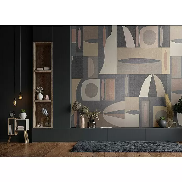 Marburg Smart Art Gallery Fototapete - B x H: 4,24 x 2,7 m, Vlies, Version III - Anthrazit-Beige - Moderne dunkelgraue Medienkonsole mit integriertem Holzregal in einem stilvollen Wohnzimmer.