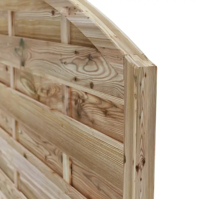 T & J Sichtschutzelement Maxi - B x H: 150 x 180 cm, Grün - Nahaufnahme eines hölzernen Gartenzauns, der die natürliche Maserung und Konstruktion des Produkts hervorhebt.
