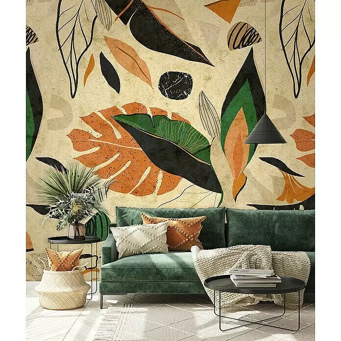 Marburg Smart Art Gallery Fototapete - B x H: 2,65 x 3,4 m, Vlies, Beige - Botanische abstrakte Tapete mit großen Blättern in Schwarz, Grün und erdigen Orangetönen, die eine Wohnzimmerwand bedeckt.