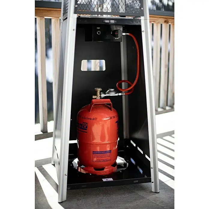 Terrassenstrahler Kairo - 10 kW, Höhe: 182 cm - Nahaufnahme eines Gasheizstrahlers mit einer roten Gasflasche im Inneren.