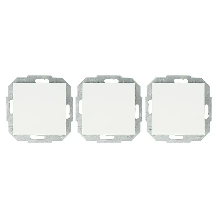 Kreuzschalter - Reinweiß, Kunststoff, 10 A - Drei weiße Lichtschalter sind auf einer schwarzen Oberfläche montiert, sie sind sauber und schlicht im Design.