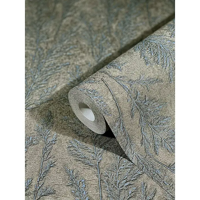 Marburg Natural Opulence Vliestapete Weiche Gräser - Platin, Floral, 10,05 x 0,7 m - Rolle strukturiertes Vliestapete mit einem Muster aus stilisierten blauen Pflanzen auf braunem Hintergrund.