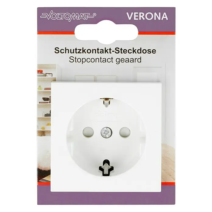 Steckdose mit erhöhtem Berührungsschutz - Reinweiß, 1-fach, Kunststoff, IP20 - Aufnahme einer weißen Voltomot Verona Schutzkontakt-Steckdose, die in ihrer Verpackung dargestellt ist.