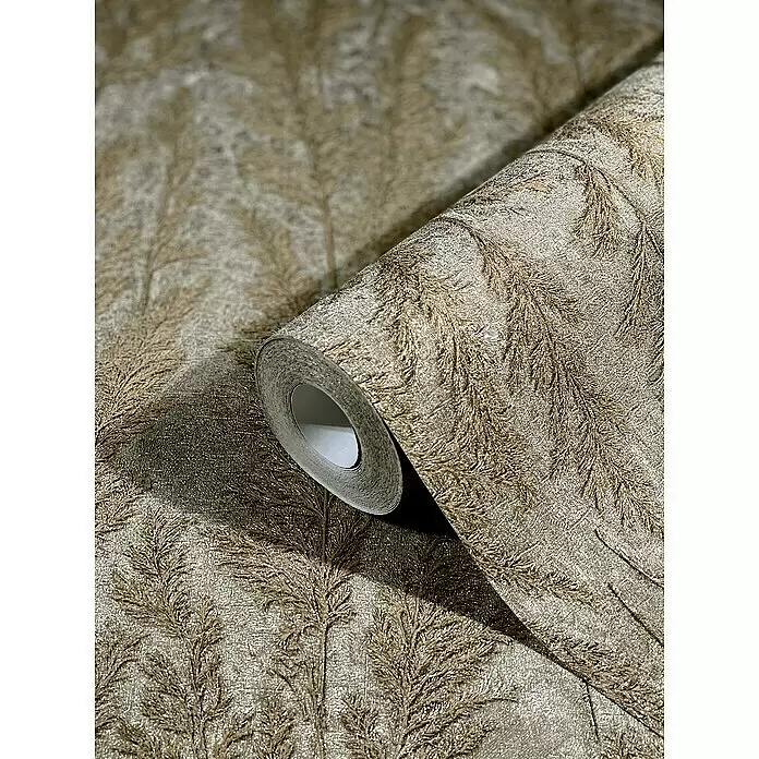 Marburg Natural Opulence Vliestapete Weiche Gräser - Beige, Floral, 10,05 x 0,7 m - Teilweise abgerollte Tapete mit metallischen goldfarbenen Pflanzenmustern auf strukturiertem beigem Hintergrund.