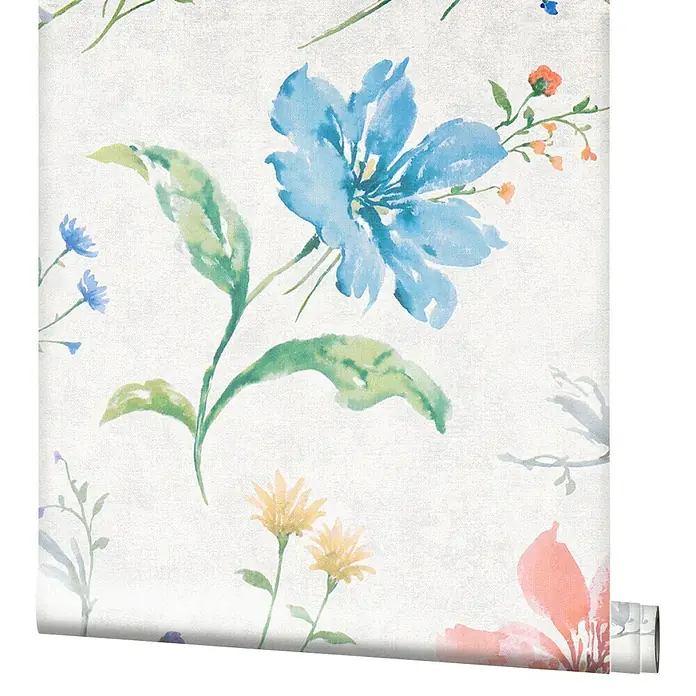 Marburg Shades Vliestapete - Greige, Floral, 10,05 x 0,53 m - Eine Rolle Tapete mit einem hellen, floralen Aquarellmuster, das blaue, gelbe und orangefarbene Blumen auf einem weißen Hintergrund zeigt.