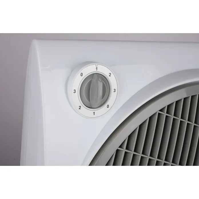 Lifetime Ventilador de suelo Box - 45 W, Blanco, 30 cm - Primer plano de un enfriador evaporativo blanco con un dial para ajustar la velocidad del ventilador de 0 a 3, proporcionando una refrigeración refrescante.