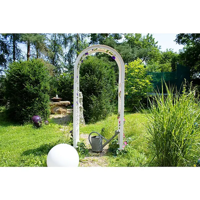 KHW Rosenbogen - Weiß, 100 x 43 x 207 cm - Die graue Gießkanne, die unter dem Gartenbogen mit bunten Blumen steht, ergänzt das grüne Ambiente mit dem weißen Ball.
