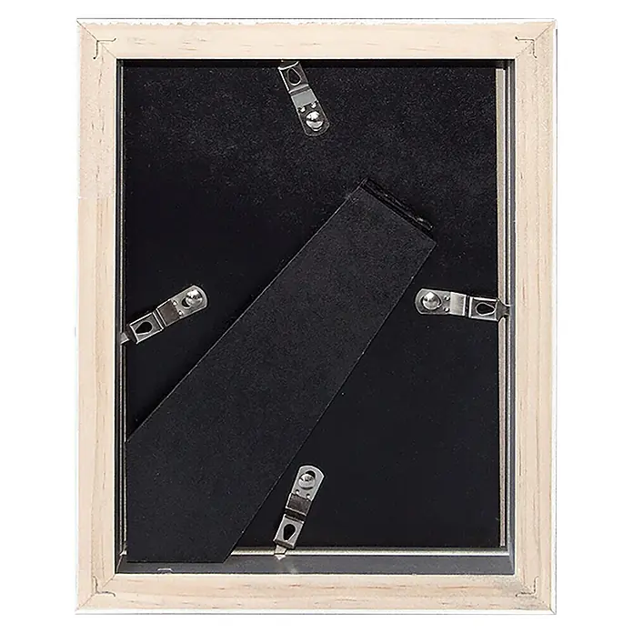 Nielsen Holzrahmen Apollo - 13 x 18 cm, Alt-Silber - Rückseite eines Holzbilderrahmens mit schwarzen Halteklammern und einem schwarzen Ständer. Ideal für die Präsentation von Fotos.