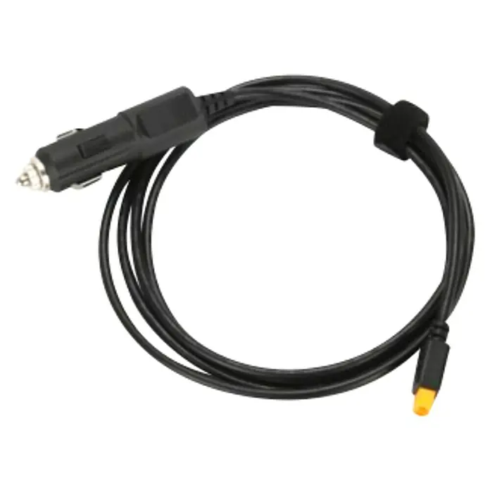 EcoFlow Kfz-Ladekabel - 1,5 m - Ein schwarzes Stromkabel mit einem Stecker für den Zigarettenanzünder und einem orangefarbenen Stecker am anderen Ende.