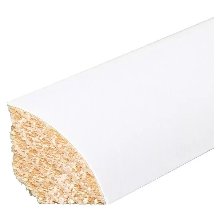 Viertelstab - 240 cm x 14 mm x 14 mm, Fichte, Weiß - Weißes Viertelstabprofil, zeigt hellbraunen Spanplattenkern.