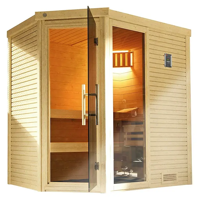 Weka Massivholzsauna Cubilis - Mit 7,5 kW Bio-Ofen mit digitaler Steuerung, L x B x H: 188 x 188 x 205 cm - Nahaufnahme einer Ecksauna aus hellem Holz mit Glastür und digitalem Bedienfeld. Das Innere ist mit Holzbänken und einer Beleuchtung ausgestattet.