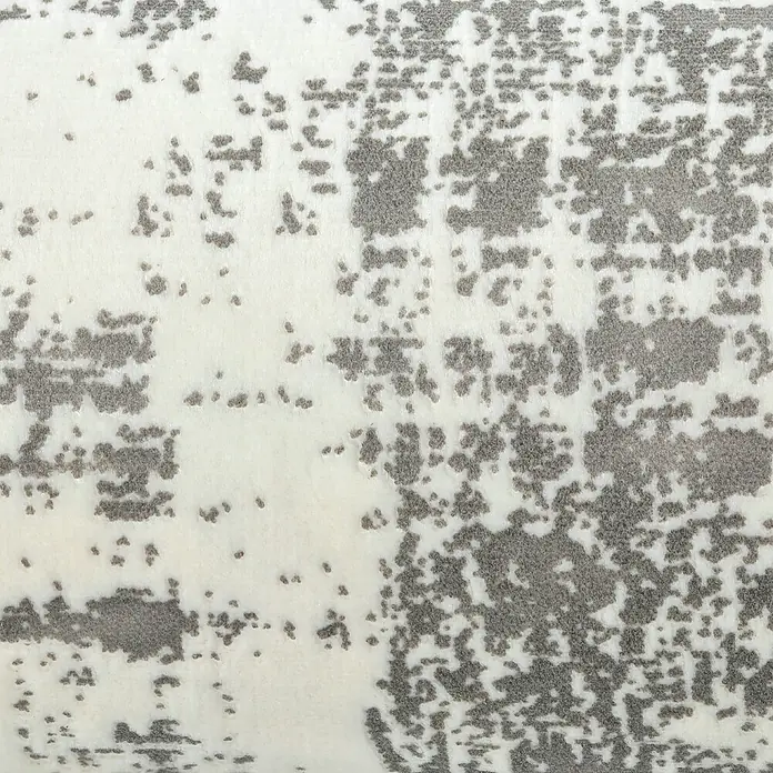Tischläufer Velvet - 140 x 30 cm, Samt, Beige - Nahaufnahme eines Teppichs mit abstraktem Muster in Weiß und Grau, ideal für moderne Wohnräume, der Komfort und Stil vereint.