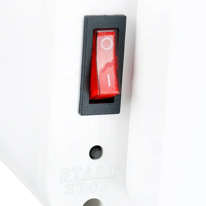 Emerio Heizlüfter WH-125971 - 2.000 W, Weiß, IP00 - Nahaufnahme eines Geräteschalters mit den Aufschriften "Start" und "Stop" auf einem weißen Produkt.