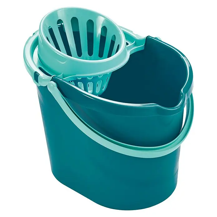 Leifheit Set de limpieza Classic - 12 l, Azul - En la imagen, cubo de limpieza turquesa con escurridor. Ideal para limpiar pisos con una mopa. Práctico y eficiente.