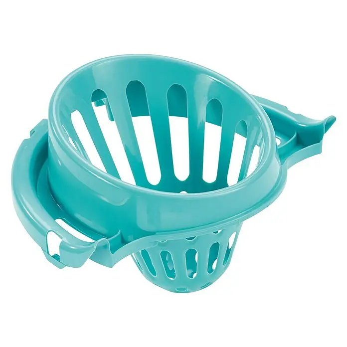 Leifheit Set de limpieza Classic - 12 l, Azul - Primer plano de un portavasos de plástico turquesa con ranuras, diseñado para fijarse a un cochecito o silla de paseo.