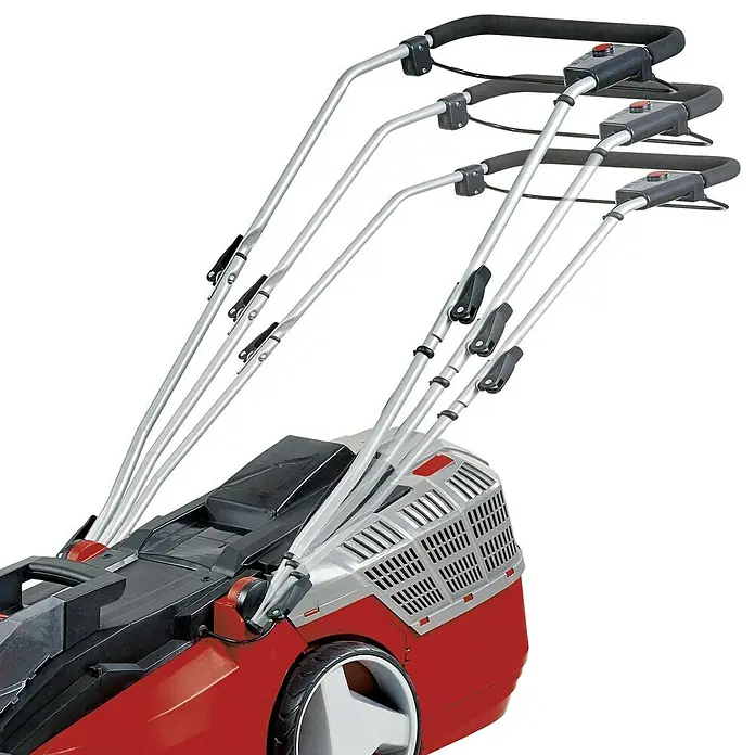 Einhell PXC 18V Cortacésped de batería GE-CM 43 Li M Kit - 18 V, 2 baterías, 4 Ah, Ancho de corte: 43 cm - Vista detallada de un cortacésped rojo con mangos plateados y elementos de control negros.