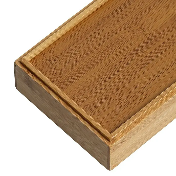 Zeller Present Holzkisten-Set - 14,5 x 11 cm, Bambus - Nahaufnahme einer rechteckigen Bambusbox mit feiner Holzstruktur, ideal zur Aufbewahrung kleiner Gegenstände oder als dekoratives Element.