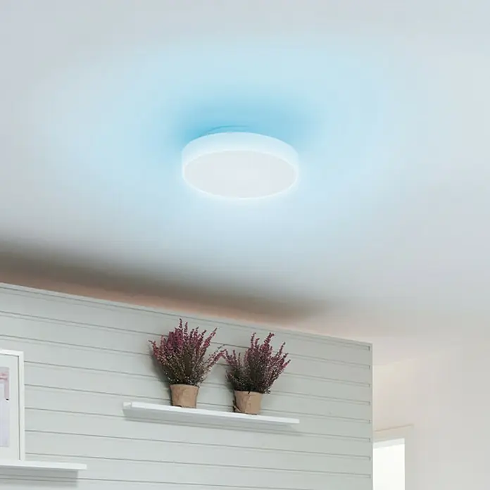 Ledvance LED-Deckenleuchte rund - 28 W, Ø x H: 35 x 9 cm, Weiß, RGBW - Moderne LED-Deckenleuchte mit farbiger Umrandung für stimmungsvolle Beleuchtung im Raum. Das elegante Design passt zu vielen Einrichtungsstilen.