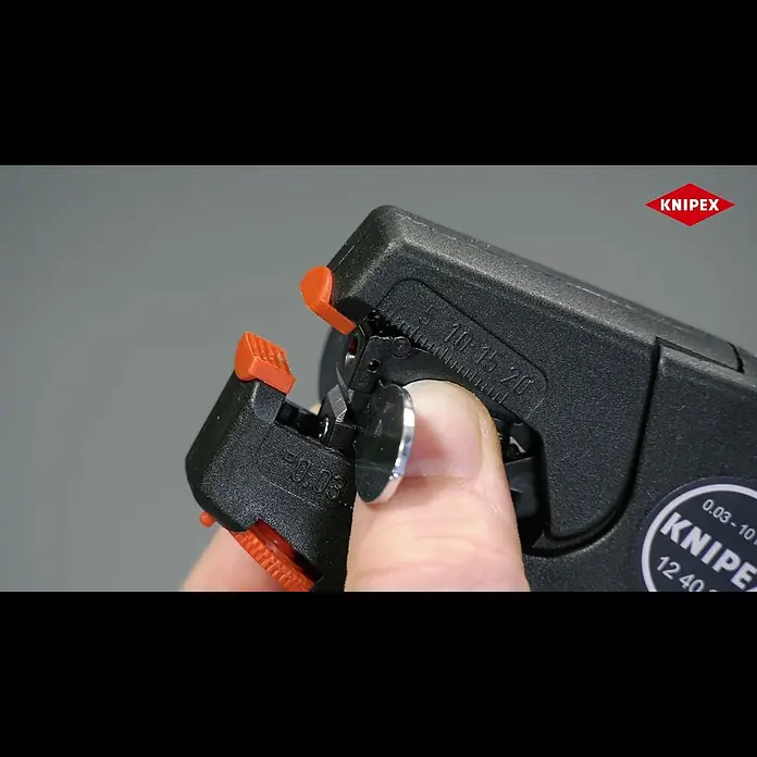 Knipex Abisolierzange - Länge: 20 cm, Passend für: Abisolierwerte 0,03 — 10,0 mm² - Exchange of stripping blades / Austausch Abisoliermesser KNIPEX 12 40 200