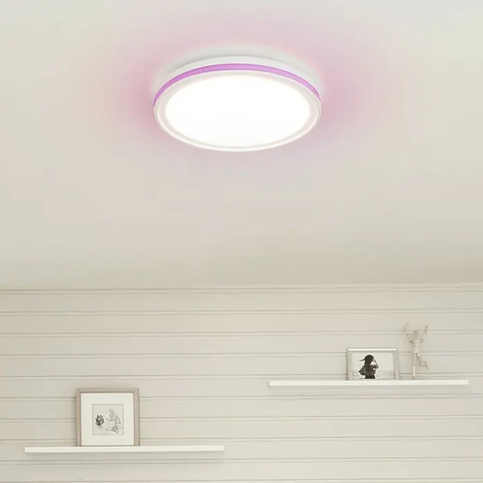 Ledvance LED-Deckenleuchte rund - 28 W, Ø x H: 46 x 9,5 cm, Weiß, Mehrfarbig - Eine moderne, runde LED-Deckenleuchte mit violettem Akzent, die ein stilvolles Ambiente in jedem Raum schafft.