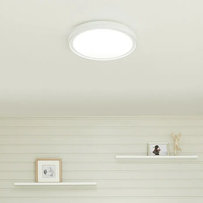 Ledvance LED-Deckenleuchte rund - 28 W, Ø x H: 46 x 9,5 cm, Weiß, Mehrfarbig - Eine moderne, runde LED-Deckenleuchte in Weiß, die helles Licht spendet und eine elegante Ergänzung für jeden Raum darstellt.
