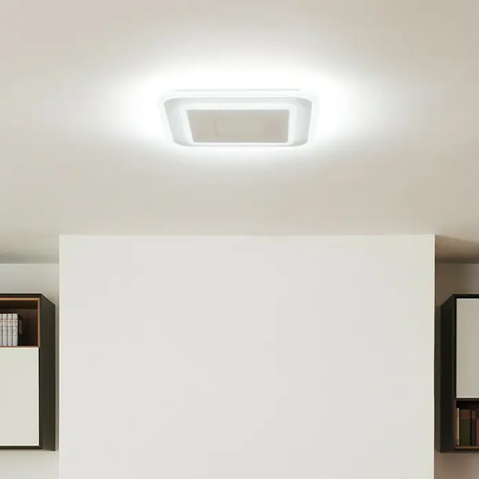 Ledvance LED-Deckenleuchte - 32 W, L x B x H: 50 x 50 x 5,5 cm, Weiß, RGBW - Moderne, quadratische Deckenleuchte mit LED-Beleuchtung und weißem Rahmen, die ein helles und gleichmäßiges Licht in den Raum wirft.