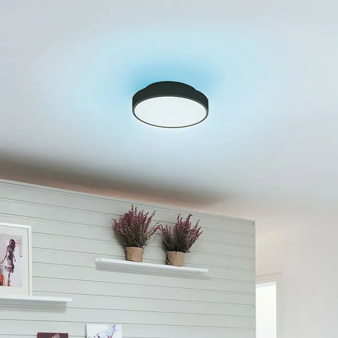 Ledvance LED-Deckenleuchte rund - 28 W, Ø x H: 35 x 9 cm, Schwarz, RGBW - Deckenleuchte mit runder Form und integrierter LED-Technologie, die ein modernes und energieeffizientes Beleuchtungserlebnis bietet.
