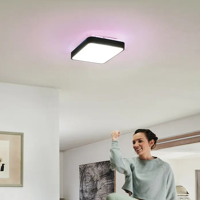 Ledvance LED-Deckenleuchte - 28 W, L x B x H: 35 x 35 x 9 cm, Schwarz, RGBW - Quadratische Deckenleuchte mit Farbwechsel und verstellbarer Helligkeit für ein modernes Ambiente im Raum.