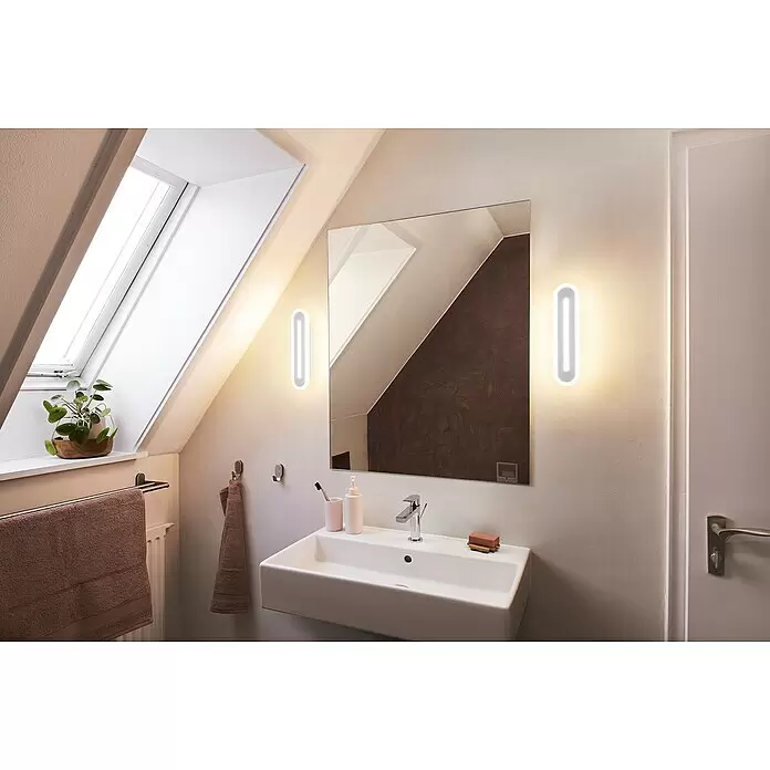 Ledvance Smart+ WiFi LED-Wandleuchte - 13 W, L x B x H: 30 x 7 x 5 cm, Weiß, Warmweiß - Stimmungsaufnahme