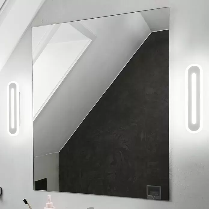Ledvance Smart+ WiFi LED-Wandleuchte - 13 W, L x B x H: 30 x 7 x 5 cm, Weiß, Warmweiß - Bildausschnitt