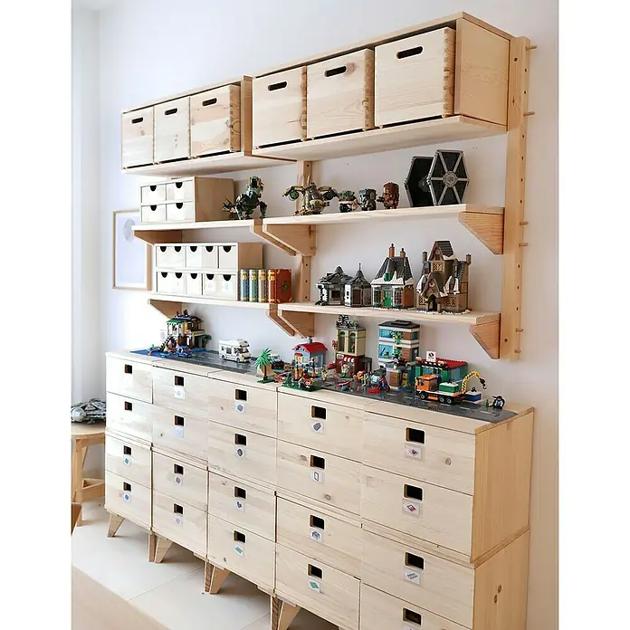 Astigarraga Wally Estante de madera Cubo - L x An x Al: 30 x 80 x 28,5 cm, Natural, Madera maciza de pino, Carga límite balda: 100 kg - Sistema de almacenamiento versátil con estantes, cajones y cajas de madera, perfecto para organizar juguetes y añadir almacenamiento elegante a la habitación infantil.