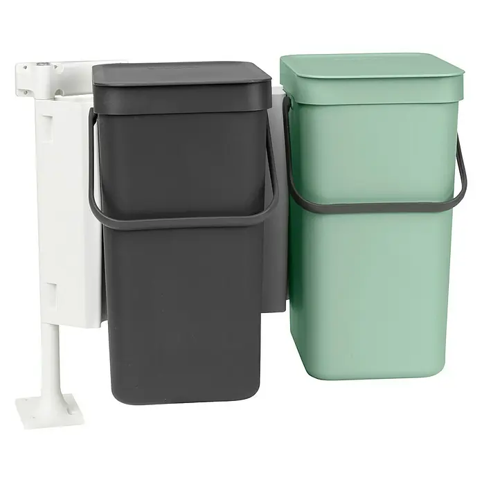 Brabantia Cubo de basura empotrado Sort & Go - 24 l, Plástico, Verde/Negro - Un conjunto de cubos de basura con un contenedor gris y uno verde, ideal para la separación de residuos en la cocina. Diseño práctico y que ahorra espacio.