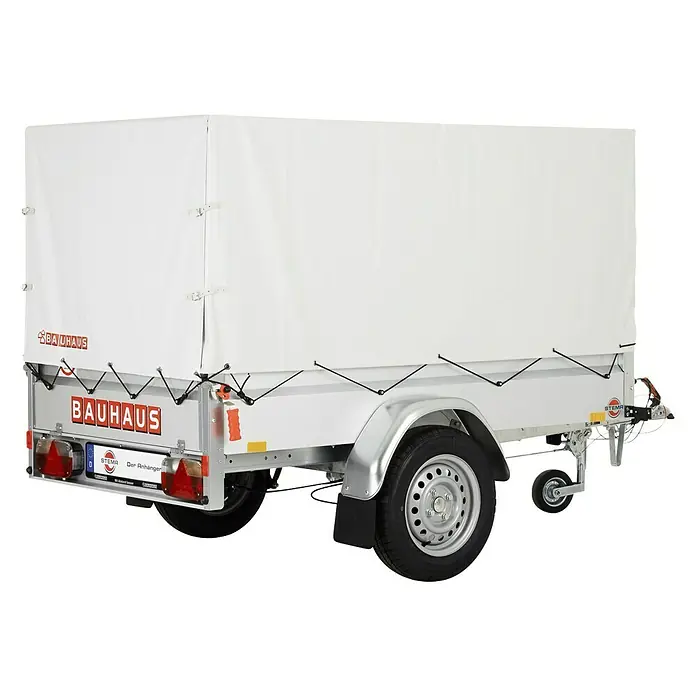 Stema Anhänger BH-R 850 Hochplane - Nutzlast: 685 kg, Einachser, Kasteninnenmaß: 201 x 108 x 33 cm, Gebremst - Ein weißer Stema Anhänger mit Plane, perfekt für den Transport von Materialien. Die robuste Bauweise garantiert sichere Fahrten.