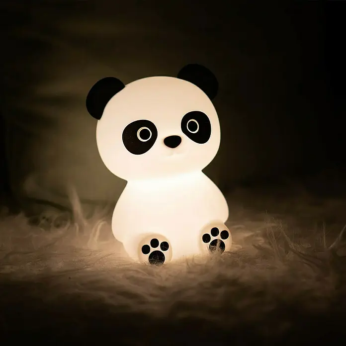MegaLight LED-Nachtlicht PADDY PANDA - Weiß/Schwarz, L x B x H: 9 x 9 x 12 cm, RGBW, PADDY PANDA - Niedliches Panda-Nachtlicht, das ein sanftes Leuchten für eine beruhigende Atmosphäre bietet. Ideal für Kinderzimmer.