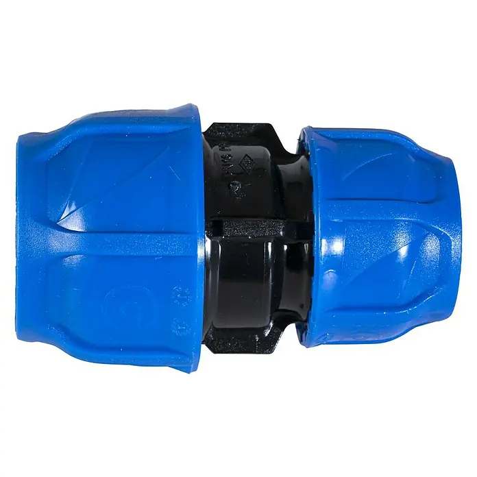 Manguito reductor tubo - tubo - 32 mm - 40 mm, Polietileno - Primer plano de un acoplamiento de tubería de plástico azul con interior negro, diseñado para conexiones seguras.