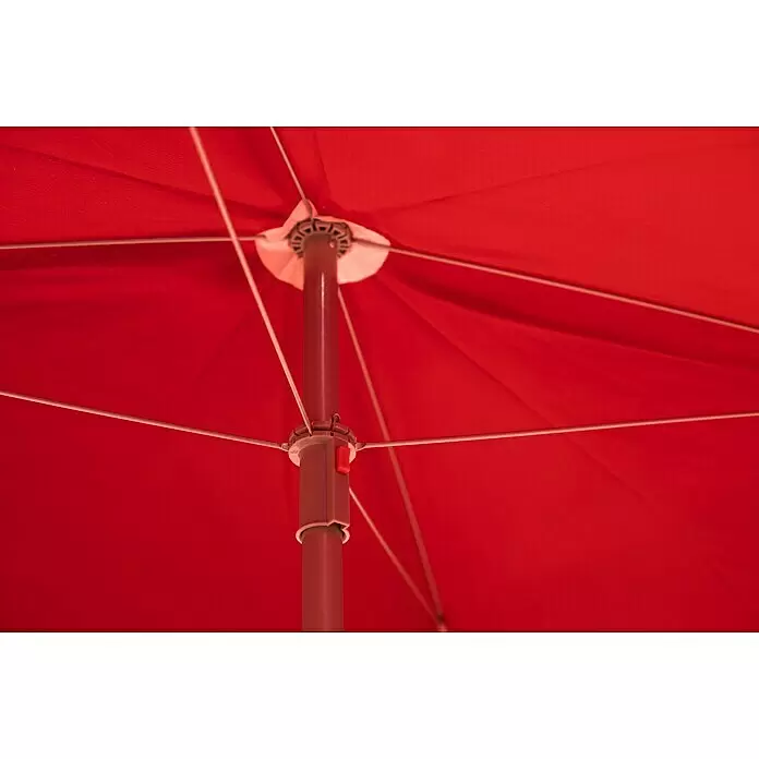 Sunfun Balkonschirm Messina II - Chili, Bespannungsmaß (L x B): 180 x 120 cm - Unterseite eines geöffneten roten Sonnenschirms, der seine braune Mittelstange, Metallstreben und Stoff zeigt.