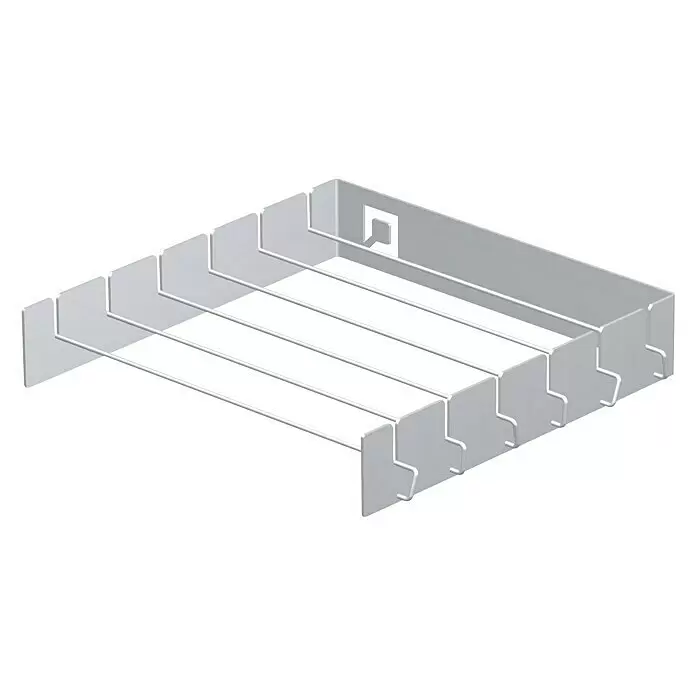 oneQ Grillaufsatz für Grillspieße - Edelstahl, Passend für: oneQ Holzkohlegrill Glow / oneQ Gasgrill Flame - Diagonale Ansicht