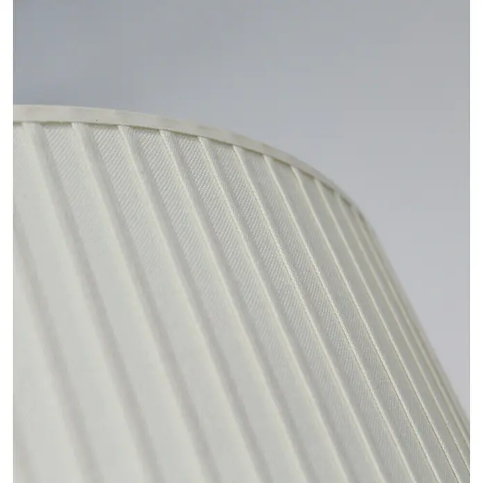 Idp Lampshades Plisado Gable Lámpara colgante redonda - 40 W, Ø x Al: 38 x 20 cm, Blanco, E27 - Primer plano de una pantalla de lámpara blanca plisada, que muestra su elegante textura y un suave juego de luces.