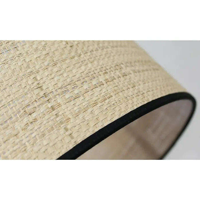 Idp Lampshades Fine negra Lámpara colgante redonda - 40 W, Ø x Al: 38 x 20 cm, Crema/Negro, E27 - Primer plano de una pantalla de lámpara de paja tejida con un borde negro. La textura del tejido de paja es claramente visible.