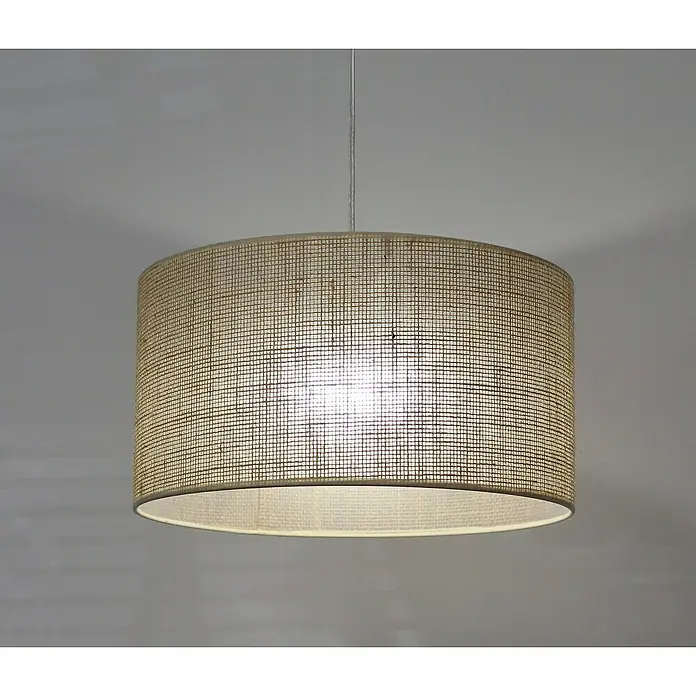 Idp Lampshades Sisa Lámpara colgante redonda - 40 W, Ø x Al: 38 x 20 cm, Crema, E27 - Primer plano de una elegante lámpara colgante con una pantalla de lino natural, que emite una luz cálida y difusa.\n