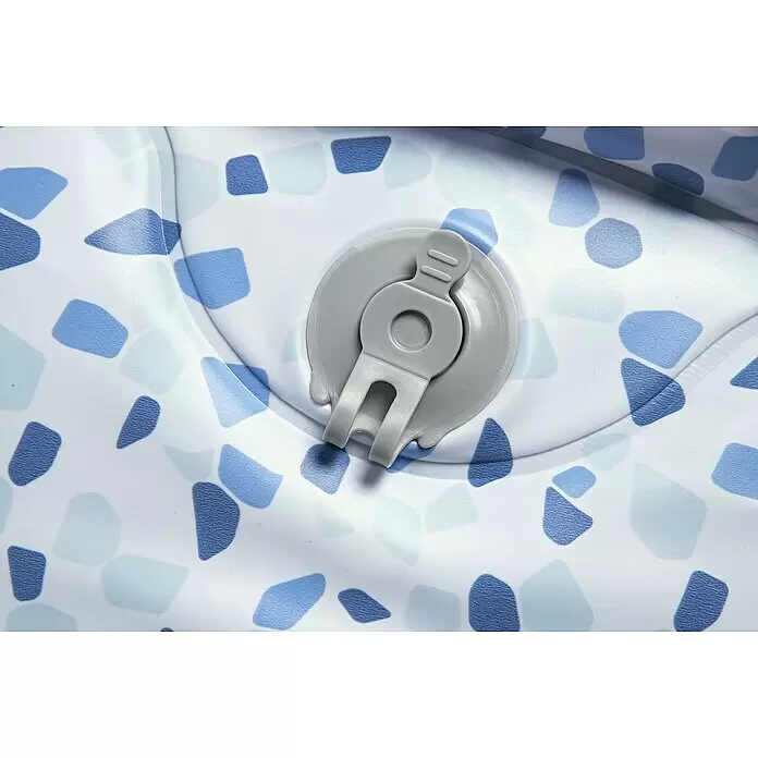 Bestway Lay-Z-Spa Mobil-Whirlpool Miami Air-Jet - Ø x H: 180 x 66 cm, Schwarz, 669 l - Nahaufnahme eines aufblasbaren Artikels mit blau-weißem Mosaikmuster und grauem Aufblasventil.