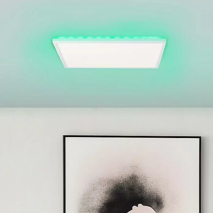 Brilliant LED-Deckenleuchte Tanida eckig - 22 W, L x B x H: 42 x 42 x 2,6 cm, Weiß, Kaltweiß - Weiße rechteckige Deckenleuchte mit grüner Umgebungsbeleuchtung.