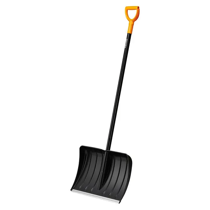 Fiskars Solid Schneeschieber - Breite: 54 cm, Langstiel - Schwarze Fiskars Schneeschaufel mit orangefarbenem Griff, ideal zum Schneeräumen von Wegen und Einfahrten. Robuste Konstruktion für den Wintereinsatz.