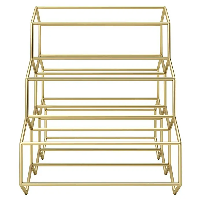 Phönix Playboy Weinregal Gloria - L x B x H: 22 x 29 x 27 cm, Gold - Ein elegantes, goldenes 3-stufiges Regal, perfekt für die stilvolle Präsentation von Produkten oder zur Aufbewahrung von Gegenständen.