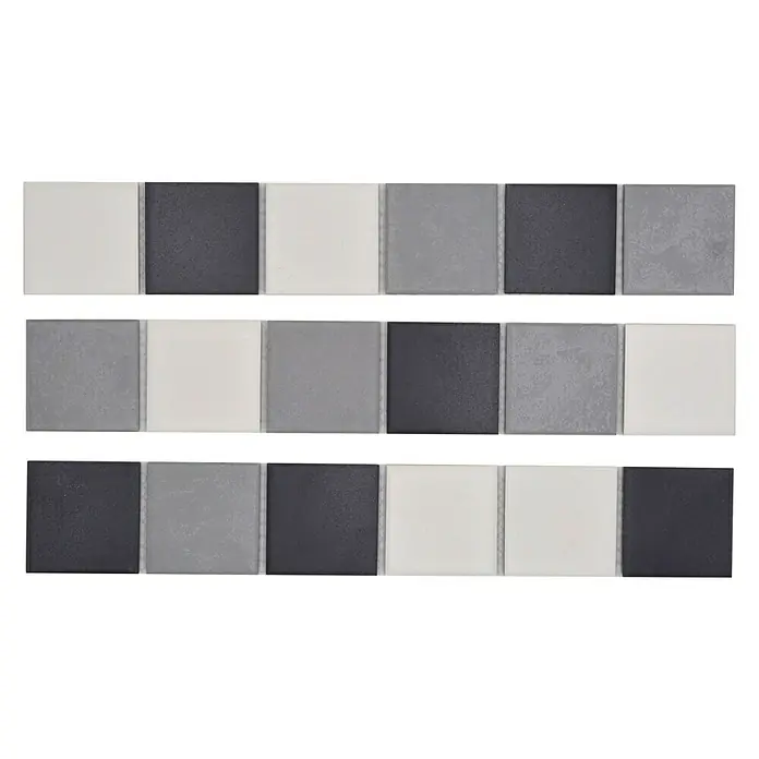 Fliesenbordüre Quadrat - 4,8 x 30 cm, Mix Grau, Matt - Graues Mosaikfliesenmuster, das eine moderne und elegante Oberfläche für Ihr Badezimmer oder Ihre Küche bietet.