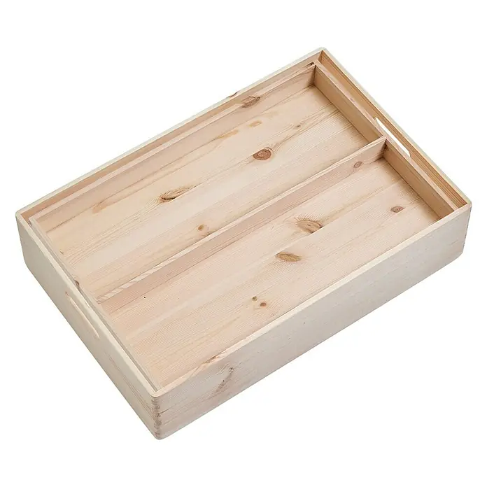 Zeller Present Tabletteinsatz XL - L x B x H: 55 x 37 x 5 cm, Passend für: Stapelbox XL - Holztablett mit Fächern zur Aufbewahrung von Gegenständen wie Besteck oder Büromaterialien. Das Tablett ist aus hellem Holz gefertigt.